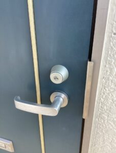 玄関解錠前