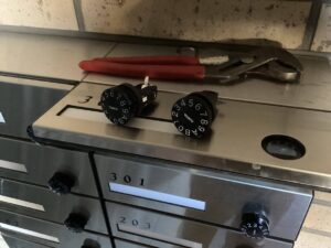 ポスト錠交換中